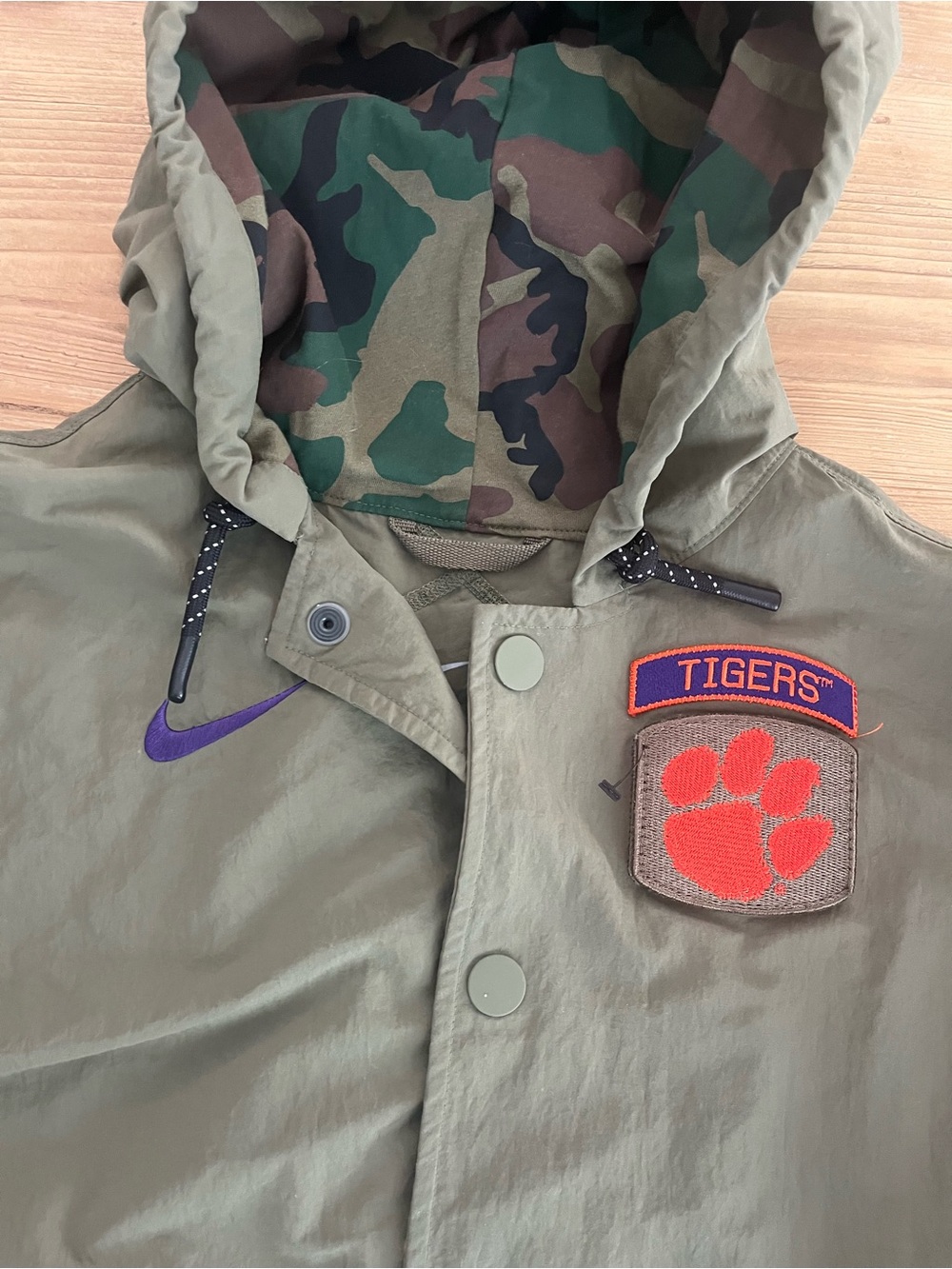 Nike Olive Green Hooded Field Jacket with Orange Tigers Patch. Never Worn! - Picture 7 of 8